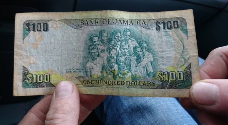 Rodo Jamaikos pinigus