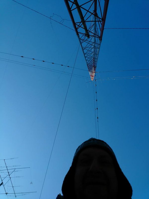 Buvo toks 5el 50MHz Yagiukas palei tvorą, užkeltas