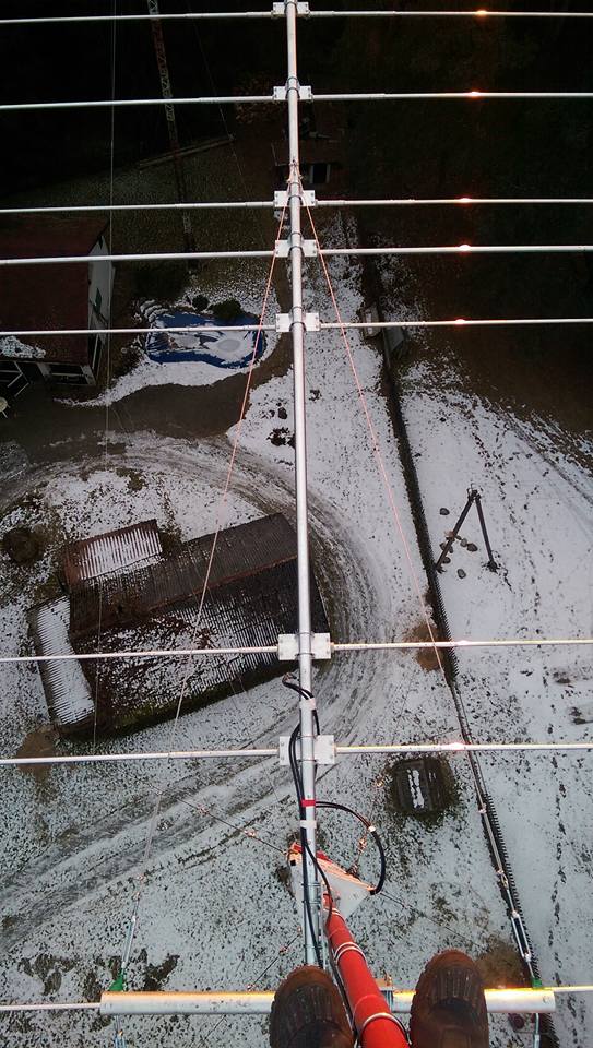 Čia tokia pakopa tarp YAGI ir 6m antenos (32mH)