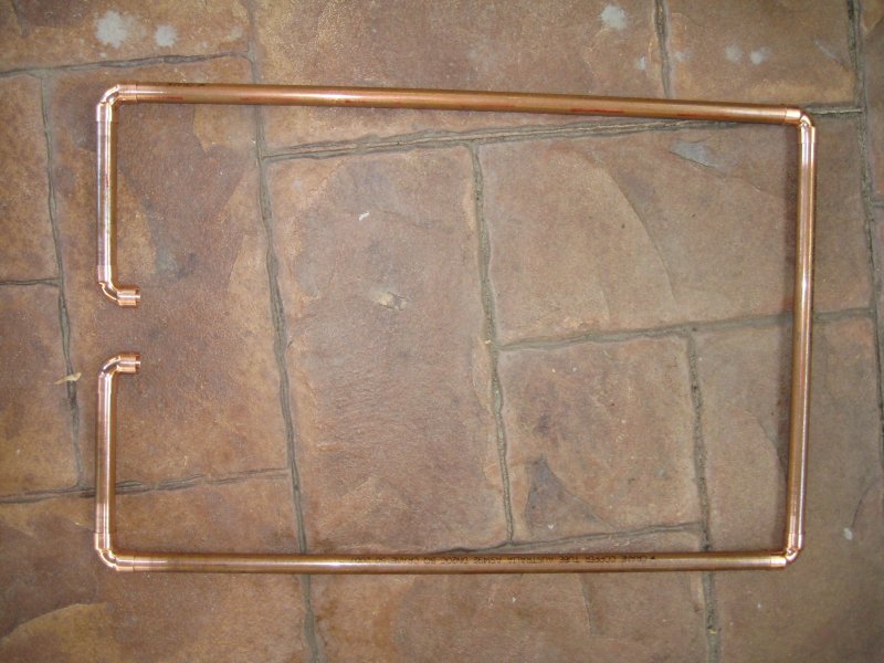 The loop is made of 19mm diameter plumbing copper pype