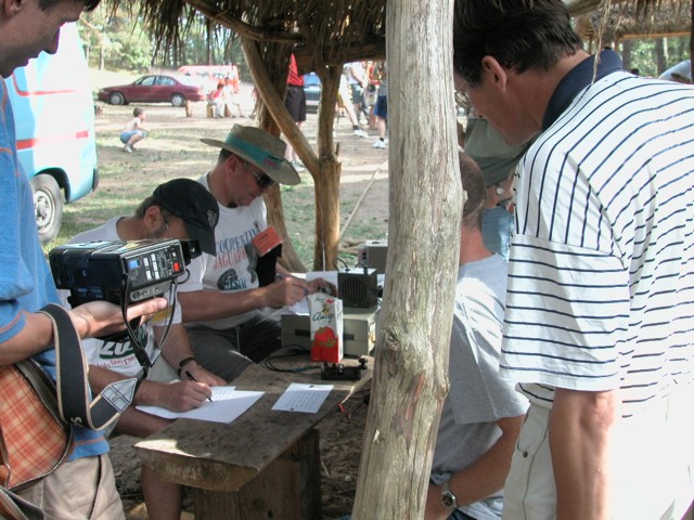 LYhamfest2002-0223a.jpg