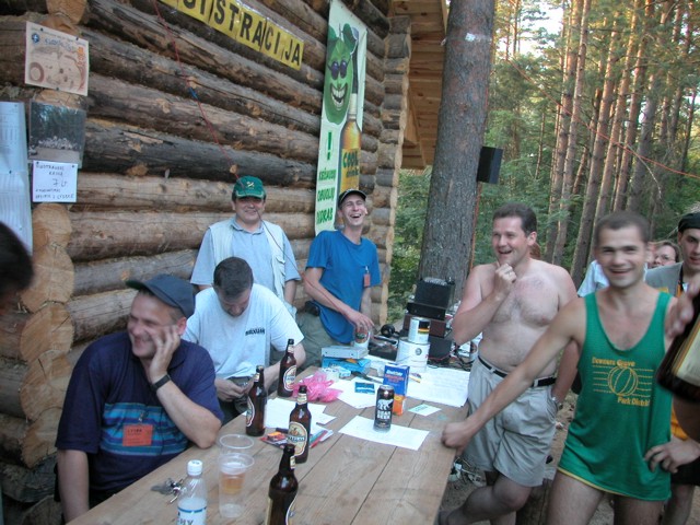 LYhamfest2002-0267a.jpg