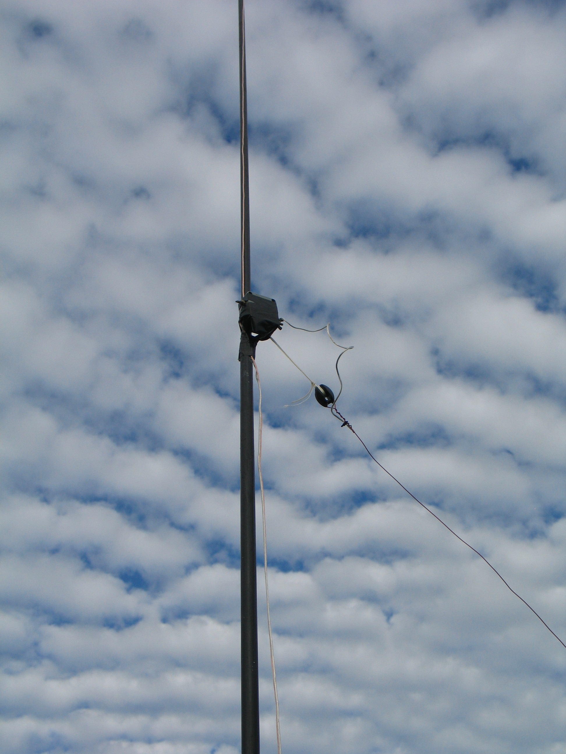 Close up. relay switches in the horizontal secion for 160m