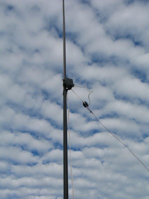 Close up. relay switches in the horizontal secion for 160m