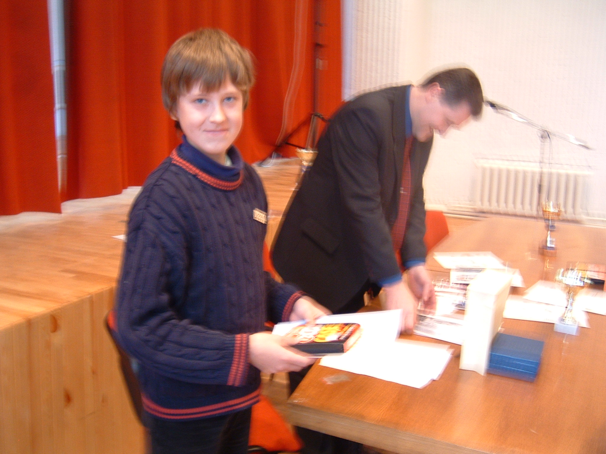2004-11 041