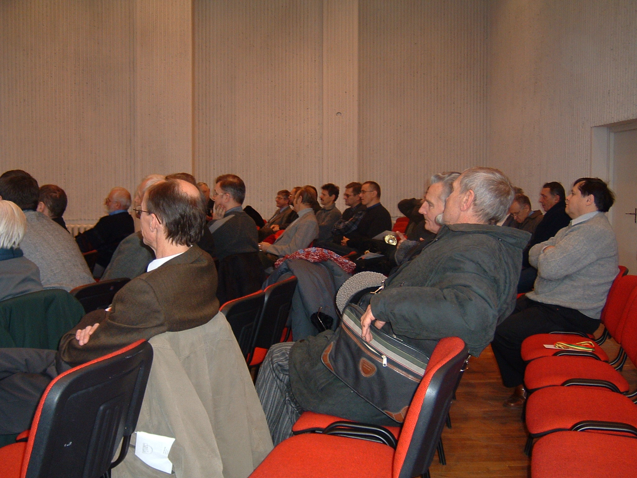 2004-11 043