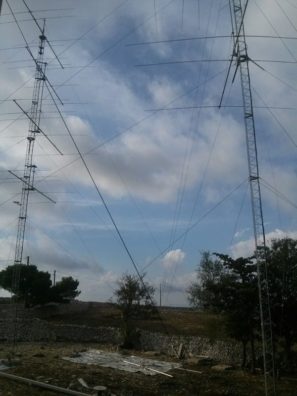 Kelios antenos