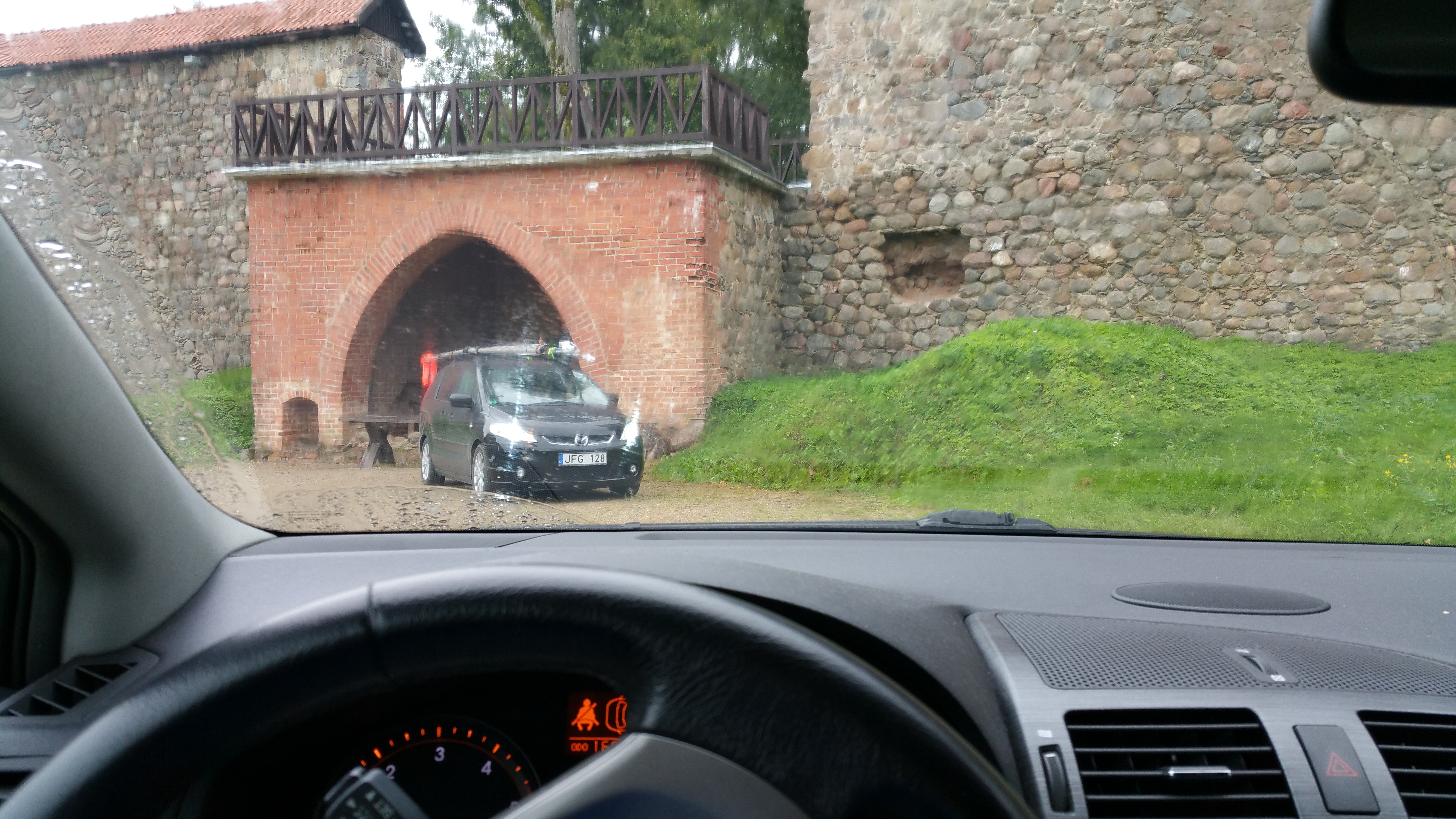 IMG-1472989983301-V