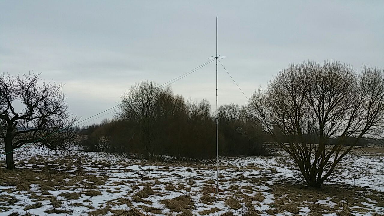 photo5816487726244014077