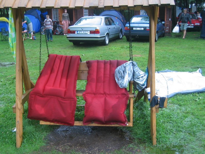 33 Gelbejimosi plaustai