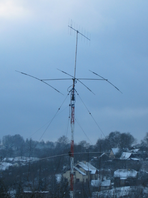 Antenos. Vaizdas is rytu