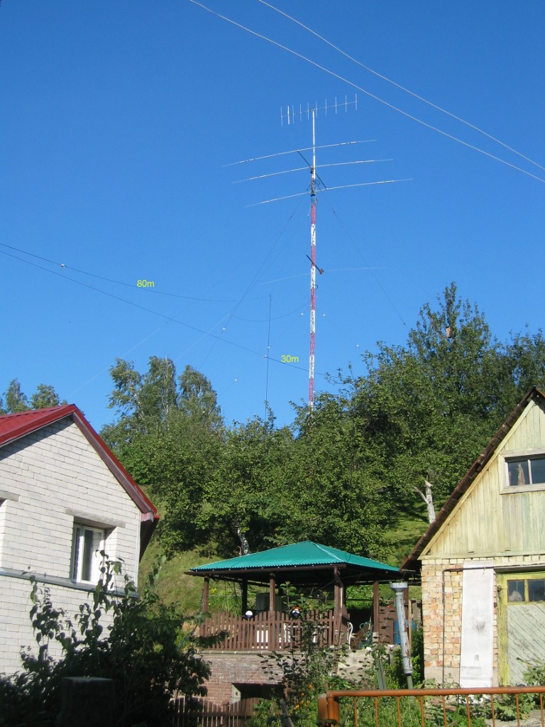 Antenos. Vaizdas is gatves